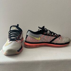 Nike Men's KD Elite Gold Sneakers